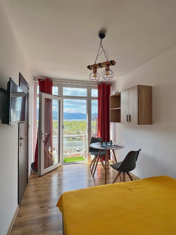 Jg Studio Apartment Vranjina Exterior photo