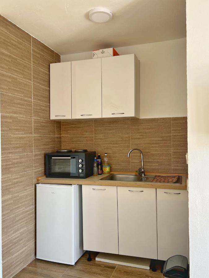 Jg Studio Apartment Vranjina Exterior photo
